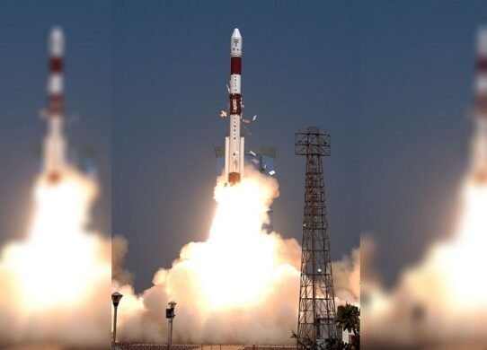 ISRO successfully launches Brazil's Amazonia 1 satellite, along with 18 other passenger satellites !