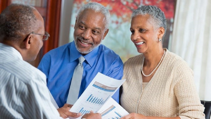 couple-with-financial-advisor