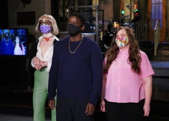 Daniel Kaluuya makes 'SNL' debut as game show host convincing family to take the COVID-19 vaccine !