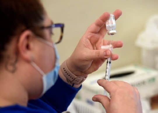 Duke joins other colleges in requiring student vaccinations; Alabama, Utah lift mask mandates. Latest COVID-19 updates !