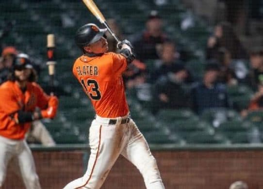 Slater hits tiebreaking HR, Giants beat Padares 5-4 !