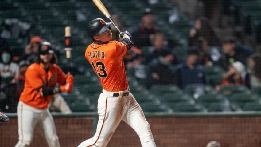 Slater hits tiebreaking HR, Giants beat Padares 5-4 !