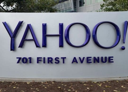 Verizon sells Yahoo and AOL as part of $5 billion deal !