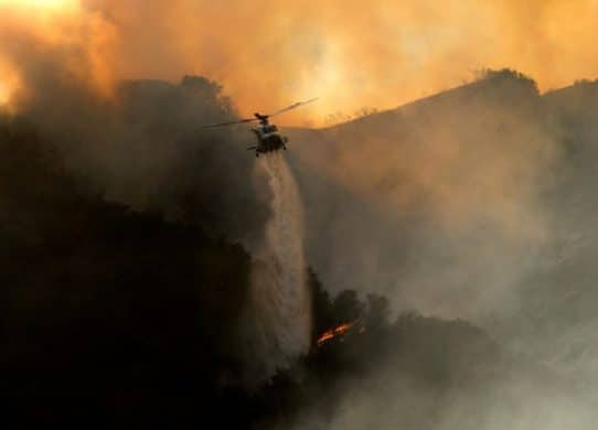 Wildfire near Los Angeles grows to 1,325 acres; arson suspect detained, authorities say !