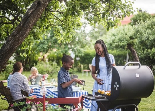 How to Navigate Planning a Summer BBQ if You're Worried About the Delta Variant !