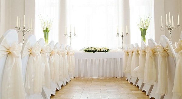 Tips for choosing the right chair covers for your event!